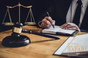 نقش وکیل متخصص شهرداری در دعاوی ساخت‌وسازهای غیرمجاز